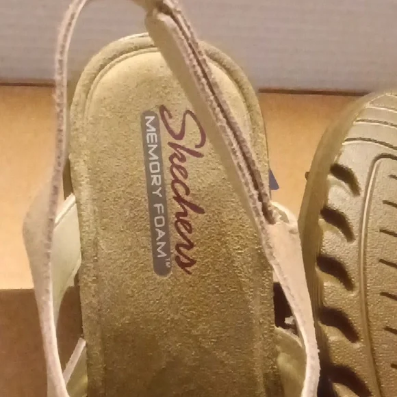 Skechers Women's Suede Sandals. - Picture 6 of 13